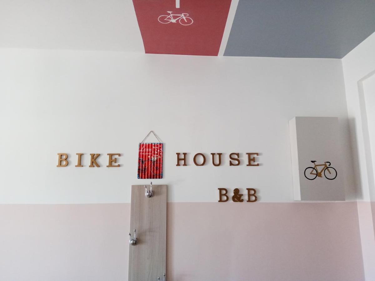 Bike House 3 "Gold" Apartment Seriate Ngoại thất bức ảnh